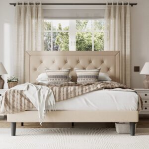 Hegg Tufted Upholstered Platform Bed